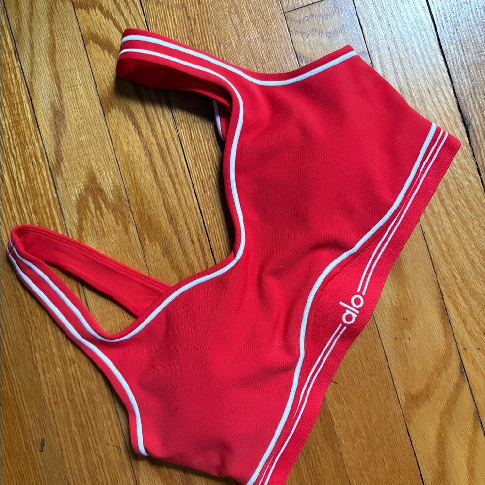 ALO Yoga Red heart throb sports Bra